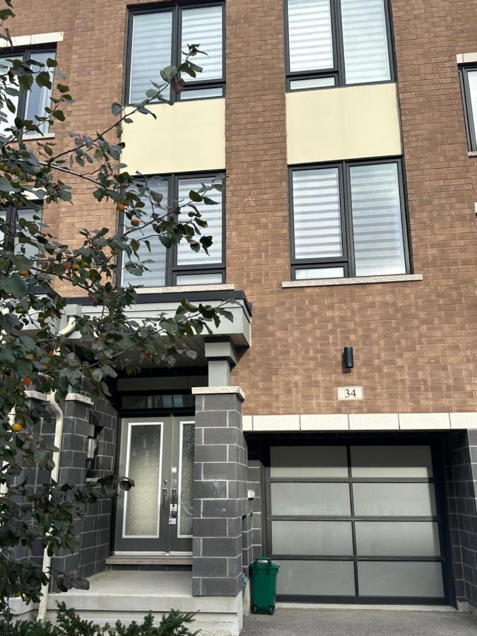 Modern Townhouse, Vaughan, Ontario, Canada Dış mekan fotoğraf